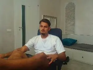 Cam4 Watch Live Sex Cams of MalakaiFrost