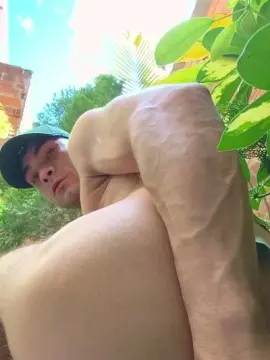 Cam4 Free Live Porn of Sexylatinogay