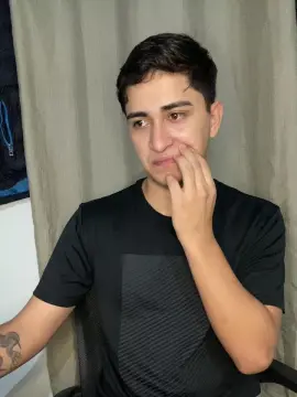 Cam4 Live Sex of Tavinh067