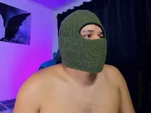 Cam4 Free Live Porn of michaeliron