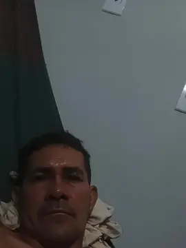 Cam4 Live Sex of Juvenil32