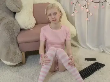 Cam4 Live Porn of ViollaBoom