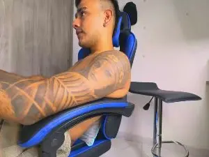 Cam4 Live Sex of jordylatin20