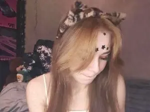 Cam4 Sex Cam of KiraAlvarran