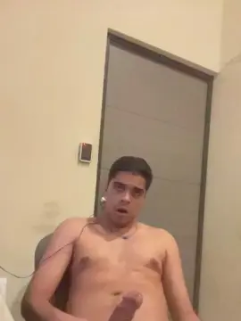 Cam4 Live Sex of HornyMztBoee