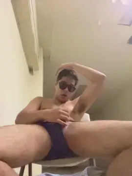 Cam4 Live Sex Cam of HornyMztBoee