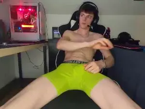 Cam4 Live Porn of MrDomie