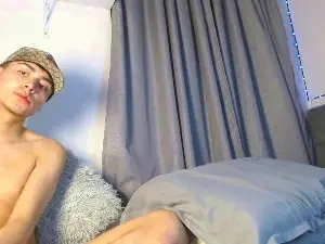 Cam4 Adult Video Chat of noah_hotboys18