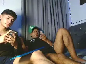 Cam4 Watch Live Sex Cams of noah_hotboys18
