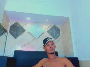 Cam4 Live Porn of Collin_of1