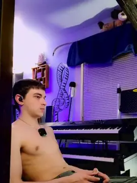 Cam4 Live Porn of JacksonLomax