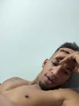 Cam4 Live Porn of Chjunior