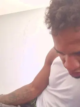 Cam4 Live Porn of Chjunior