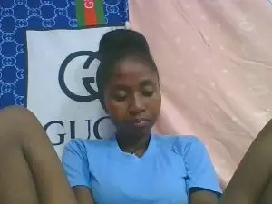 Cam4 Live Sex of chantale7