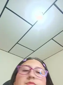 Cam4 Adult Webcam of Lesly_Spencer