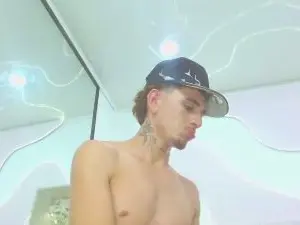 Cam4 Watch Live Sex Cams of DanntheStiff