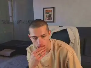 Cam4 Free Live Porn of KaydenDrew