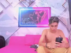 Cam4 Watch Live Sex Cams of Santi_sebas