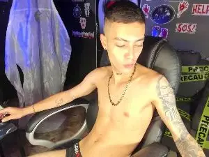 Cam4 Adult Video Chat of Dereckk_Boy88