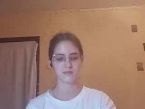 Cam4 Live Sex of RoxanaKneisler