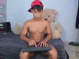 Cam4 Live Sex of LittleParker