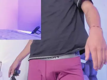 Cam4 Adult Webcam of naughty_daniel