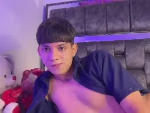 Cam4 Watch Live Sex Cams of naughty_daniel