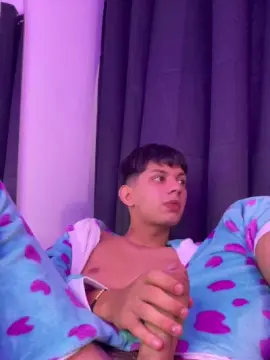 Cam4 Watch Live Sex Cams of naughty_daniel