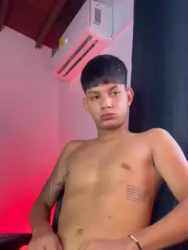 Cam4 Nude Webcam of naughty_daniel