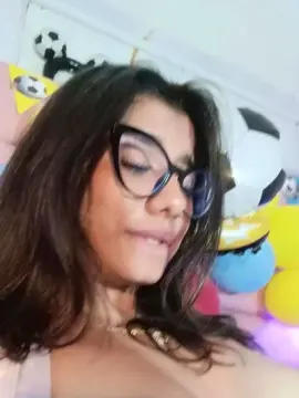 Cam4 Sex Chat of Yvonne_Collins