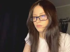 Cam4 Adult Video Chat of MarniAlexandre