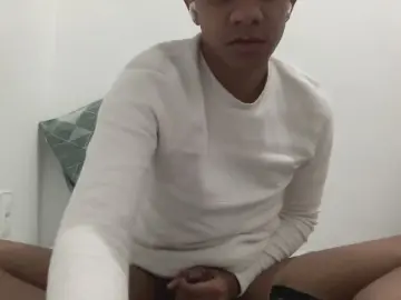 Cam4 Live Porn of guinovinho6