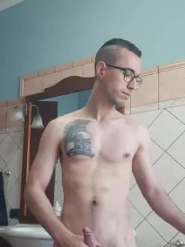 Cam4 Free Live Porn of Mauri1725