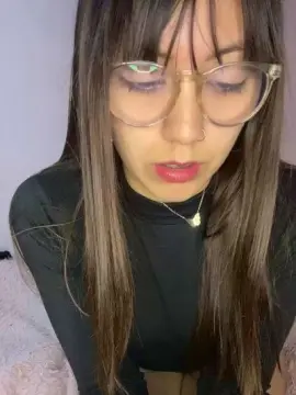 Cam4 Live Porn of Nicki