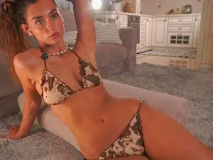Cam4 Live Sex of MarhtaPriester