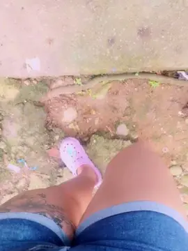 Cam4 Live Sex of girl_pee