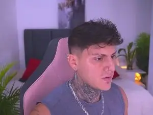 Cam4 Sex Chat of johny_multicum