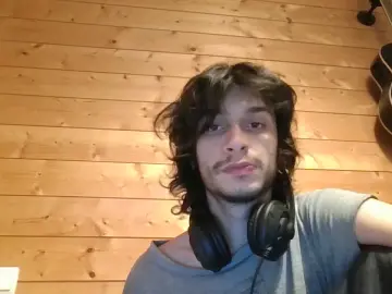 Cam4 Live Sex of Luigiotarie