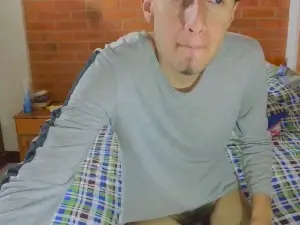 Cam4 Free Live Porn of johan70sexy