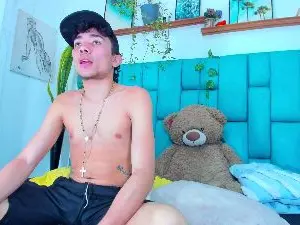 Cam4 Adult Webcam of Hot_Boys_Latino