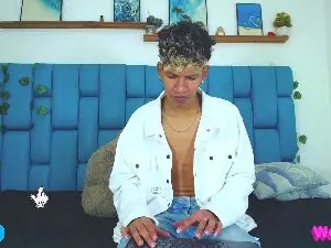 Cam4 Live Sex Cam of Hot_Boys_Latino