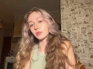 Cam4 Free Porn Cam of EmikoVlcek