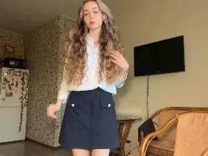 Cam4 Free Live Porn of EmikoVlcek