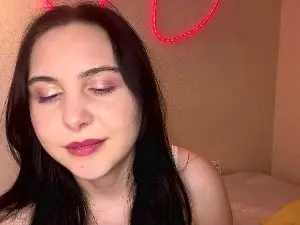 Cam4 Live Sex of LolaMoitoza