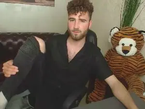 Cam4 Watch Live Sex Cams of KyloEast