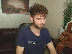 Cam4 Live Sex of KyloEast