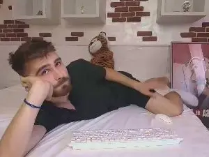 Cam4 Watch Live Sex Cams of KyloEast