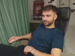 Cam4 Watch Live Sex Cams of KyloEast