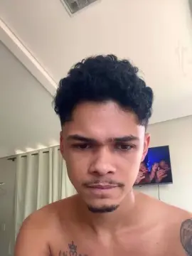 Cam4 Live Sex of Iuri_ng01
