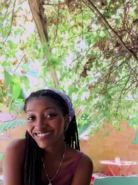 Cam4 Free Live Porn of NickiFrenchy